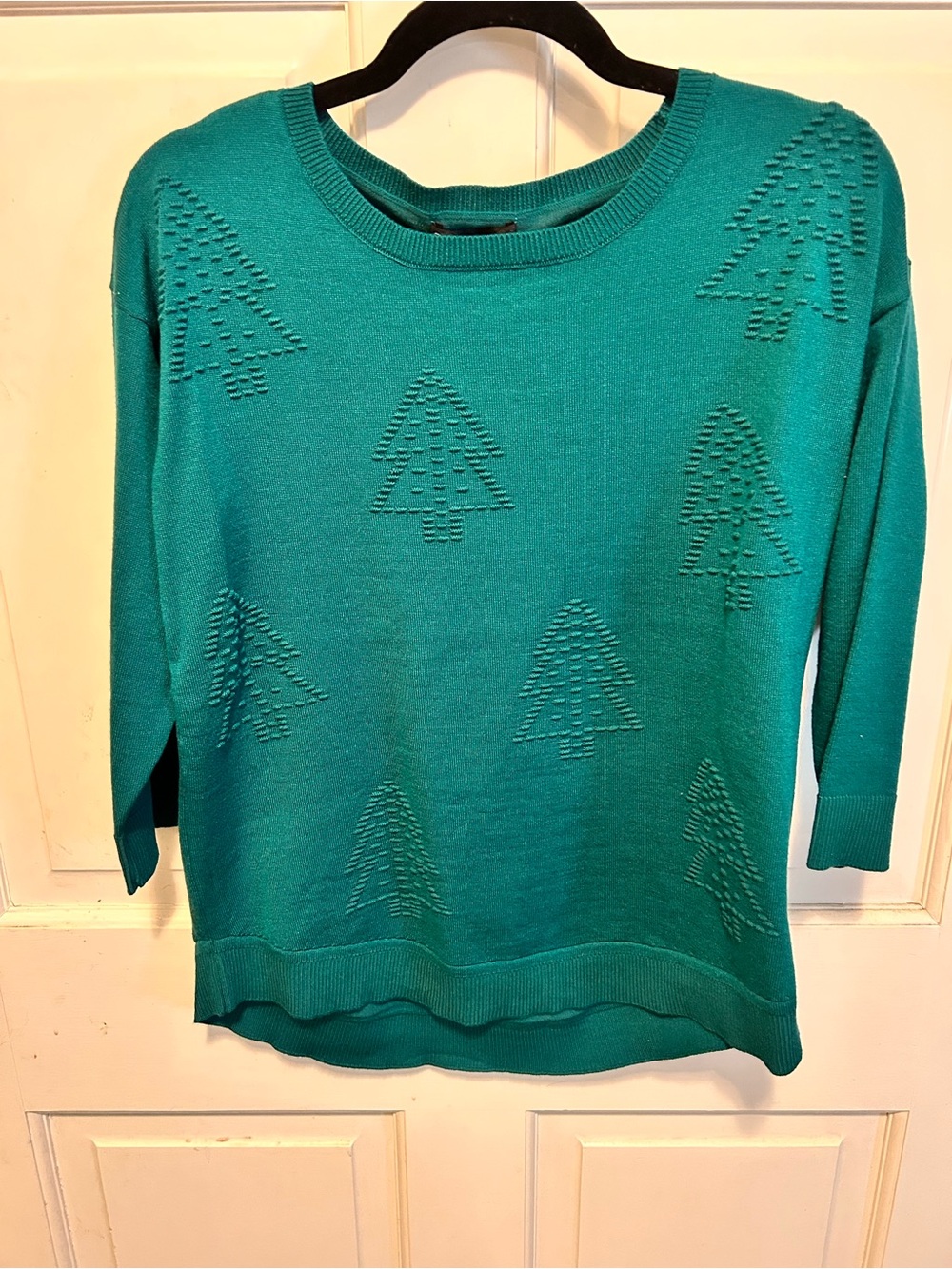 Cable & Gauge Teal Crewneck Sweater with Tree Motif